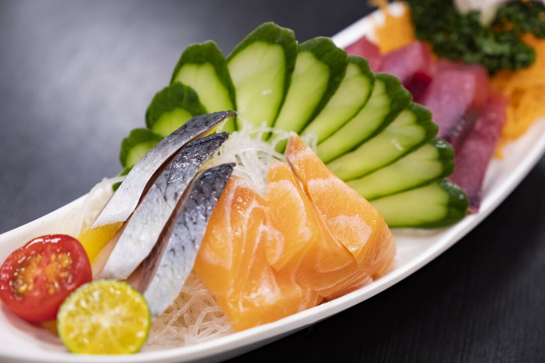 Ribe in zelenjava so zdravi deli keto diete z nizko vsebnostjo ogljikovih hidratov
